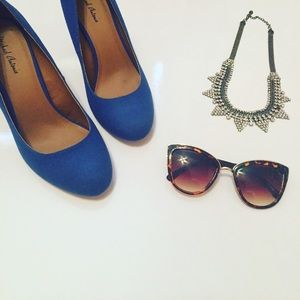 🌟4x Host Pick🌟Blue Heels